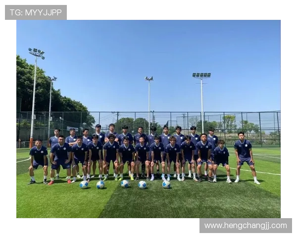 中国足球迎来新任主教练 重建计划正式启动引发球迷热议