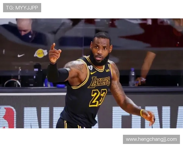 湖人险胜勇士 詹姆斯关键时刻发力带队拿下赛季关键一战