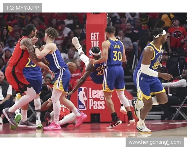 勇士逆袭掘金冲击季后赛 布朗带伤拼搏助球队大胜 勇士逆袭掘金冲击季后赛 布朗带伤拼搏助球队大胜